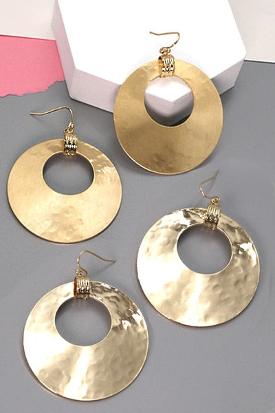 LUXURY HAMMERED DISC DROP EARRINGS | 10E3063003
