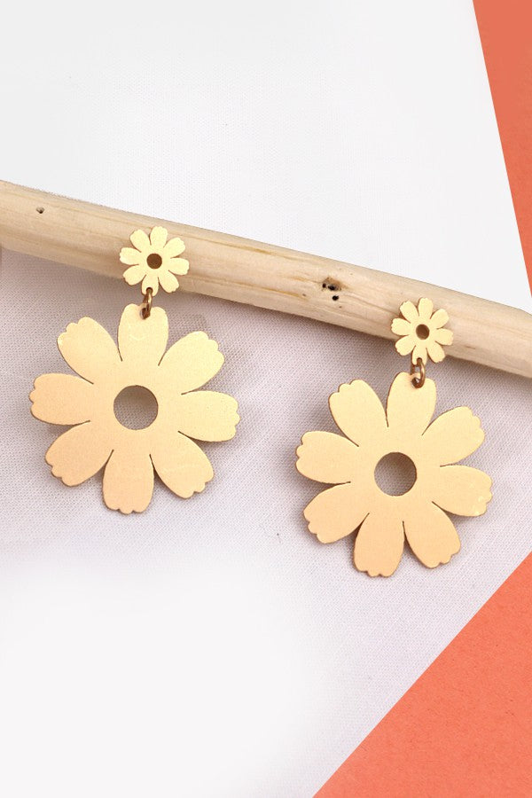 MATTE DAISY DOUBLE LAYER DROPE EARRINGS | 80E1220