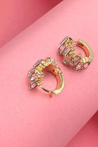 BAGUETTE HUGGIE EARRINGS | 31E03493