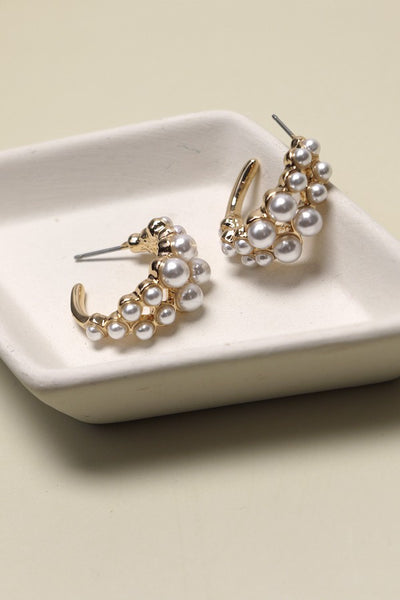 DOUBLE ROW PEARL MINI HUGGIE HOOP EARRINGS | 31E03627