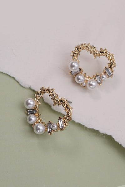 BAGUETTE PEARL HEART POST EARRINGS | 31E03630