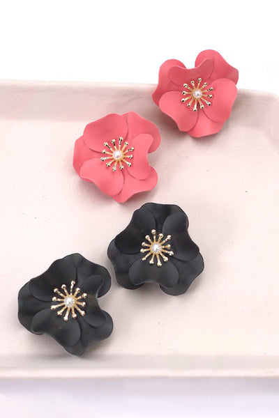 MATTE FLOWER STUD EARRINGS | 10E47531