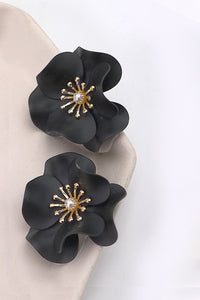 MATTE FLOWER STUD EARRINGS | 10E47531