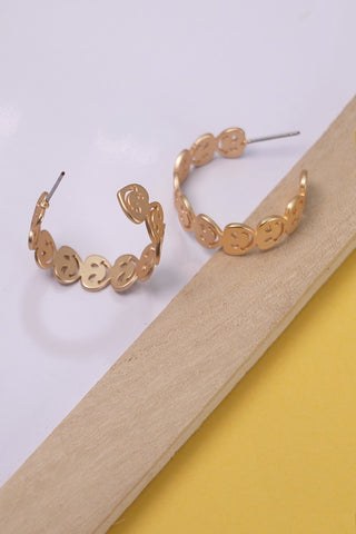 SMILEY HEART MATTE HOOP EARRINGS | 80E1560