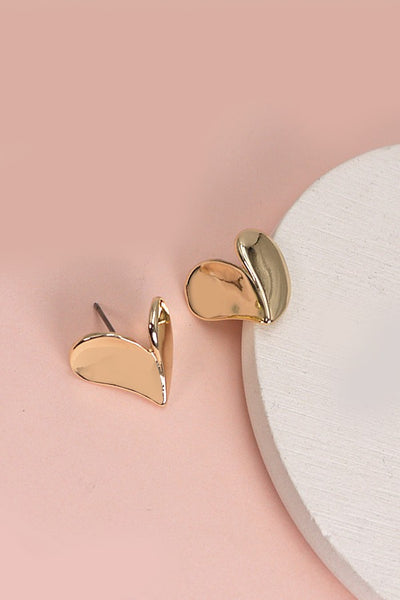 3D HIGHLY POLISHED HEART STUD EARRINGS | 80E1582