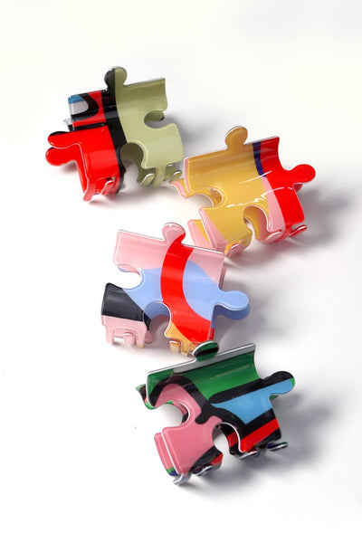 MID SIZE MODERN COLORFUL PUZZLE HAIR CLAW CLIPS | 40H671