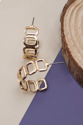 SQUARE LINK HOOP EARRING | 80E1657