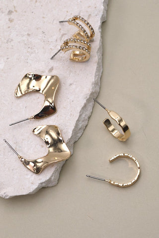 HUGGIE RHINSTONE HAMMERD TRIO EARRINGS | 80E1801