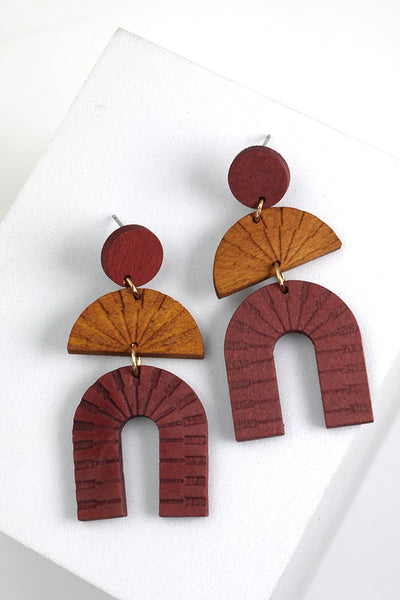 CARVED WOOD GEO U SHAPE EARRINGS | 80E1942