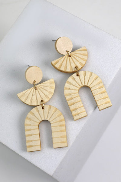 CARVED WOOD GEO U SHAPE EARRINGS | 80E1942