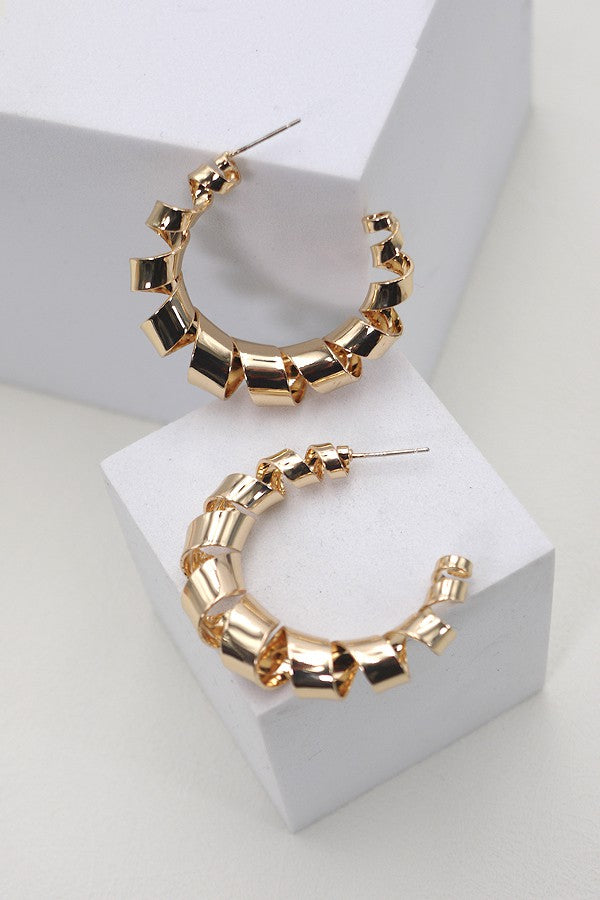 WIRE WARP SWIRL COIL HOOP EARRINGS | 31E03771