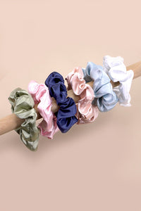 SILK SCRUNCHIES SET OF 6 | 40S720