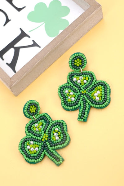 SEED BEAD CLOVER ST PATRICKS DAY DROP EARRINGS | 40E289