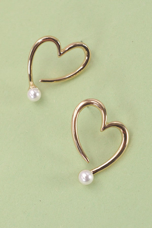 HEART W/PEARL STUD EARRINGS | 31E03956