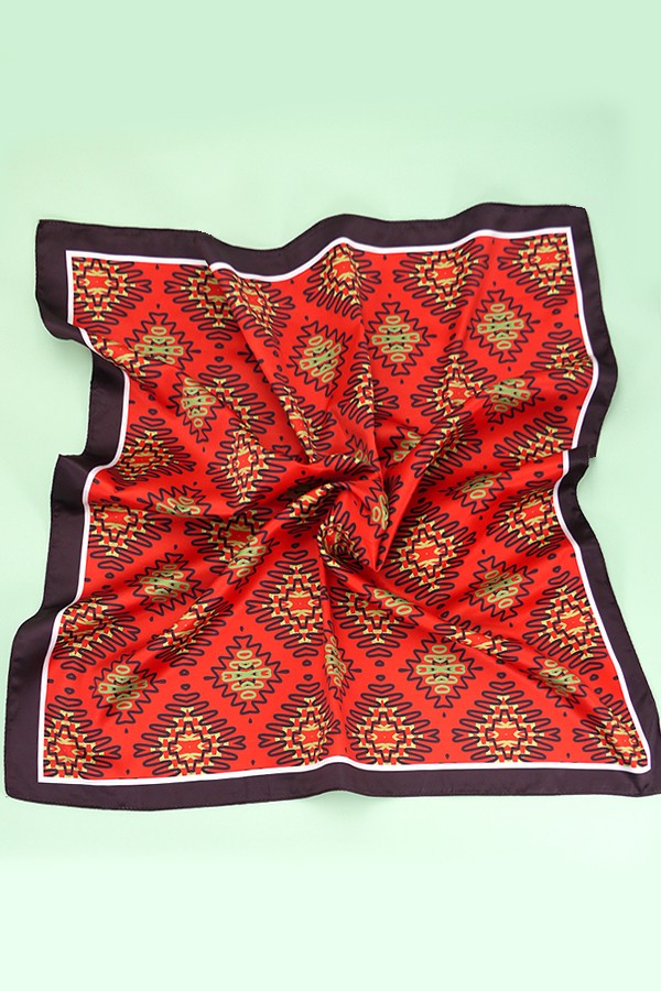 WAIVY DIAMOND SILKY FEEL BANDANA SCARF | 40SC617