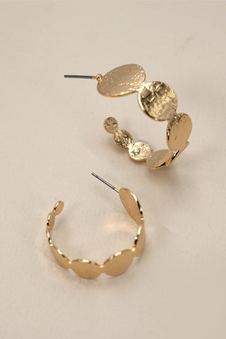 GOLD GRADUATED ROUND HOOP EARRINGS |  31E24052