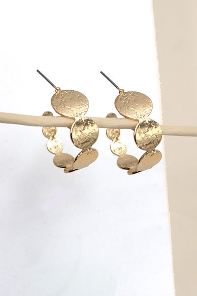 GOLD GRADUATED ROUND HOOP EARRINGS |  31E24052