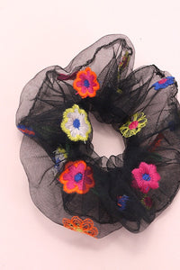 FLOWER EMBROIDERY SCRUNCHIES | 40S721