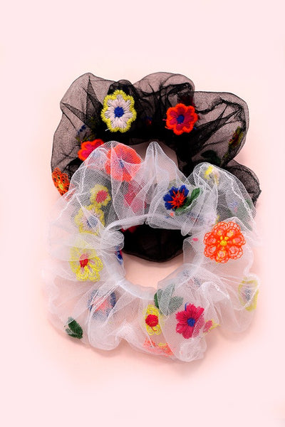 FLOWER EMBROIDERY SCRUNCHIES | 40S721