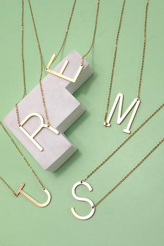 PERSONALIZED LARGE SIDEWAY INITIAL NECKLACE | 80N440