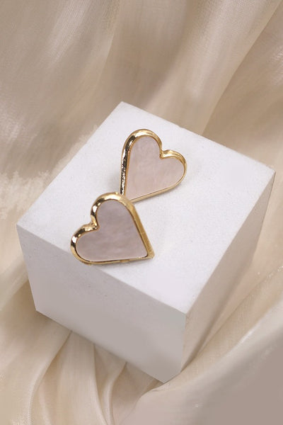 FLAT PEARL HEART GOLD EDGE EARRINGS | 80E2925