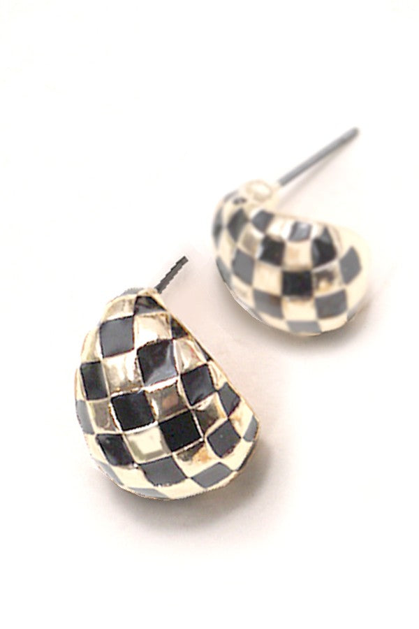 CHECKER HALF MOON  HOOP EARRINGS | 80E3084