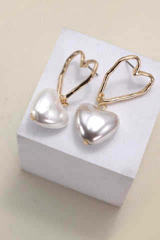 HAMMER HEART PEARL HEART DROP EARRINGS | 80E3222