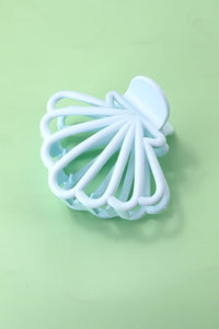 OCEAN BEACH SEASHELL MATTE HAIR CLAW CLIPS | 40H781