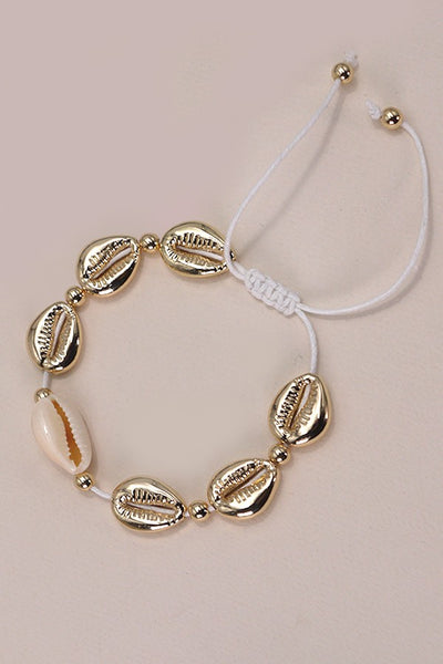 ADJUSTABLE GOLD NATURAL PUKA SHELL BRACELET | 80B174