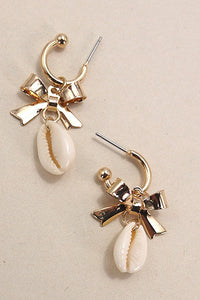 BOW RIBBON PUKA HOOP EARRINGS | 80E3490