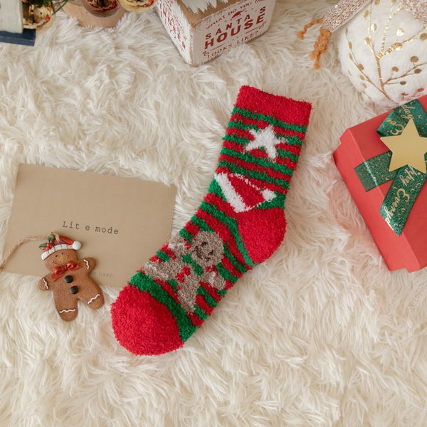 CHRISTMAS  HOLIDAY WARM CORAL FLEECE FUZZY SOCKS | 40S02054