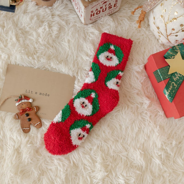 CHRISTMAS  HOLIDAY WARM CORAL FLEECE FUZZY SOCKS | 40S02054