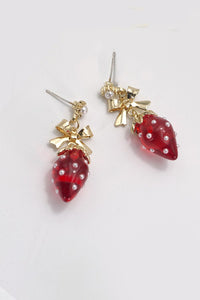 RESIN STRAWBERRY BOW DROP EARRINGS | 80E3791