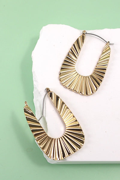 ETCHED SUNRAYS HOOP EARRING | 31E24651