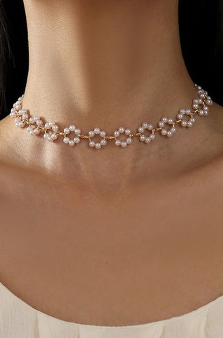 CLASSIC FLOWER PEARL CHOKER NECKLACE | 40NK325