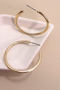 CLASSIC PEARL ON INNER EDGE HOOP EARRINGS | 31E24811