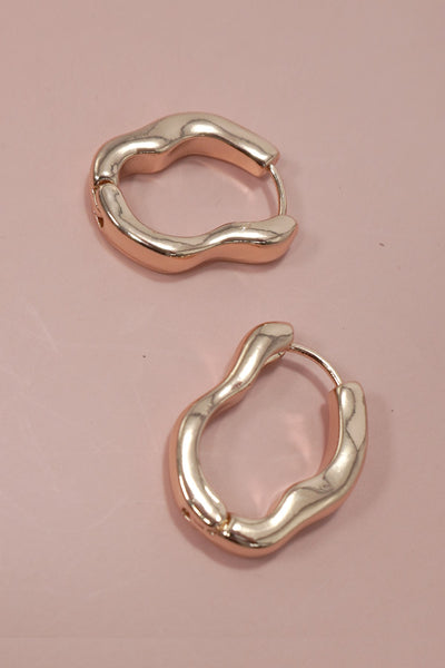 IRREGULAR SHAP OVAL TITANIUM POST EARRINGS | 31E40454