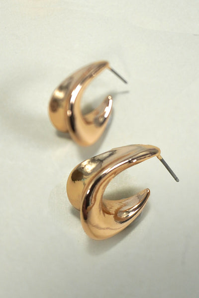 OVAL HUGGIE TITANIUM POST HOOP EARRINGS | 31E40518