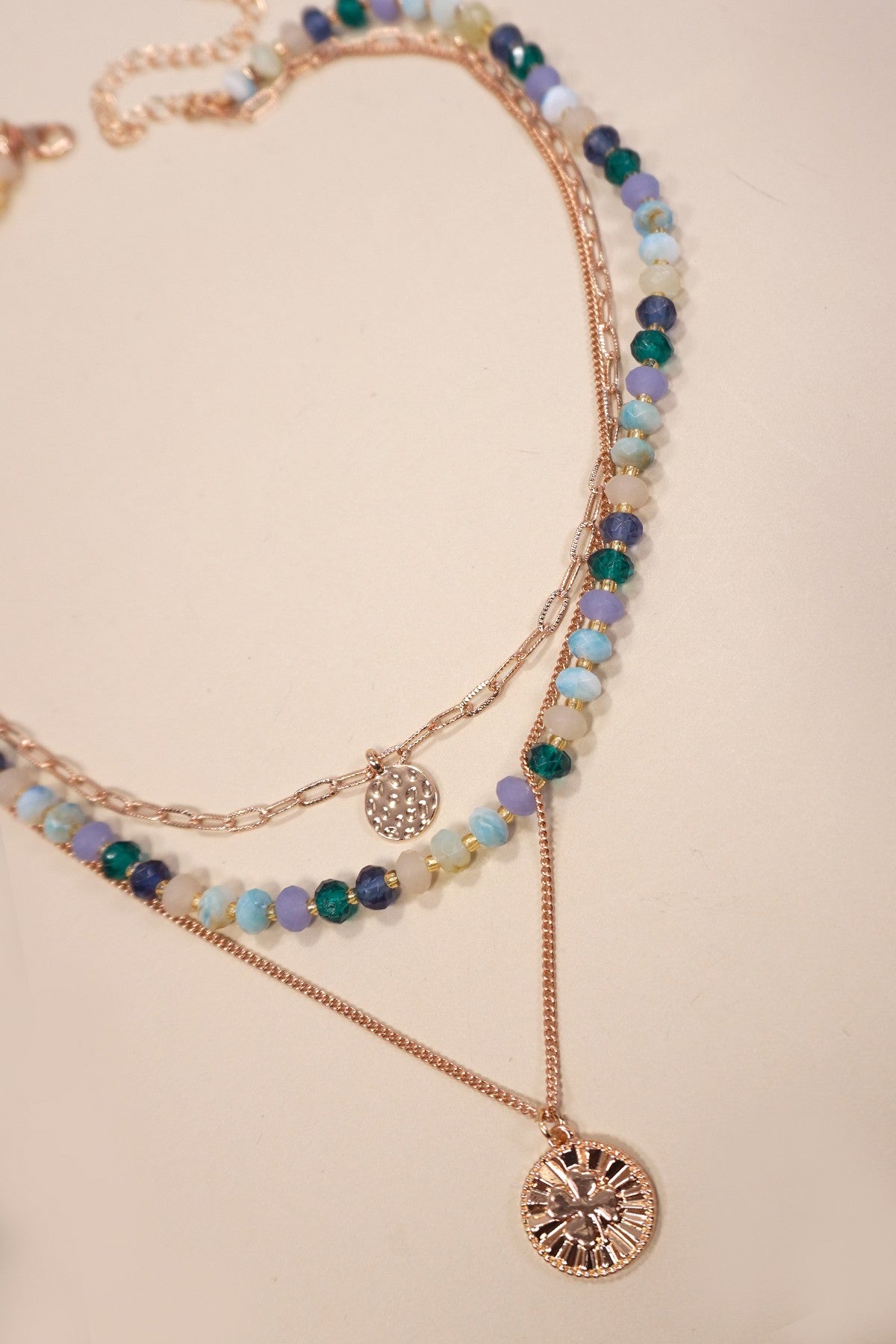 MULTI LAYERED BEADED CLOVER CHARM NECKLACE | 80N1245