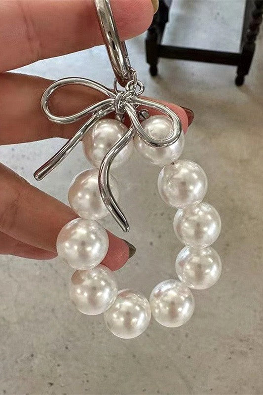 BAG CHARM-PEARL WRISTLET KEYCHAIN BAG CHARM | 40KC139