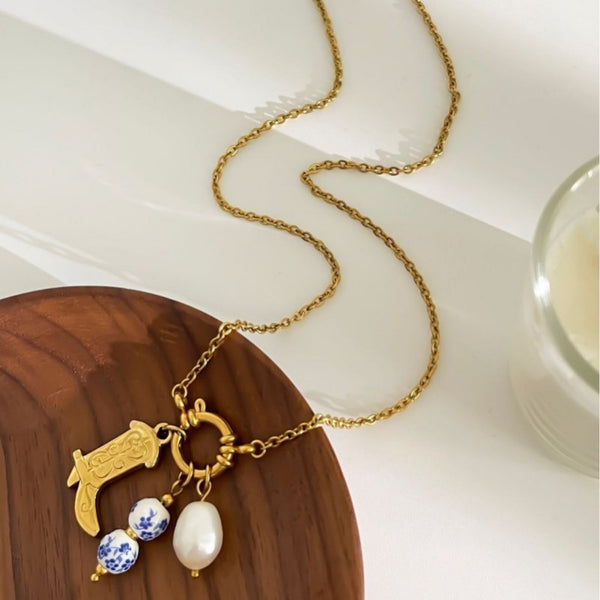 WESTERN FLORAL PORCELAIN PEARL CHARM NECKLACE | 80N91613