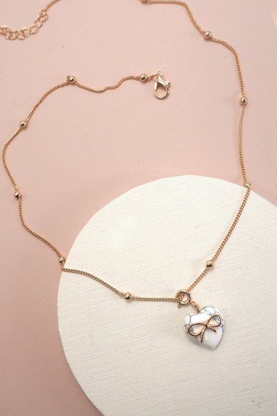 BOW HEART NATURAL STONE CHARM BALL CHAIN NECKLACE | 80N91571