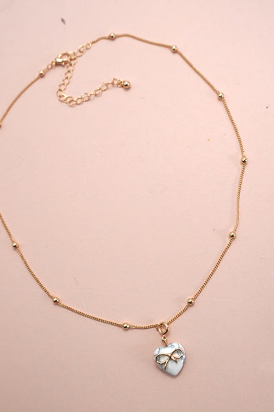BOW HEART NATURAL STONE CHARM BALL CHAIN NECKLACE | 80N91571