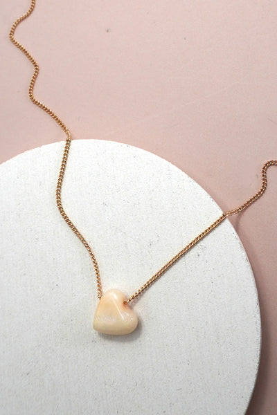 NATURAL STONE HEART CHARM NECKLACE | 80N91565