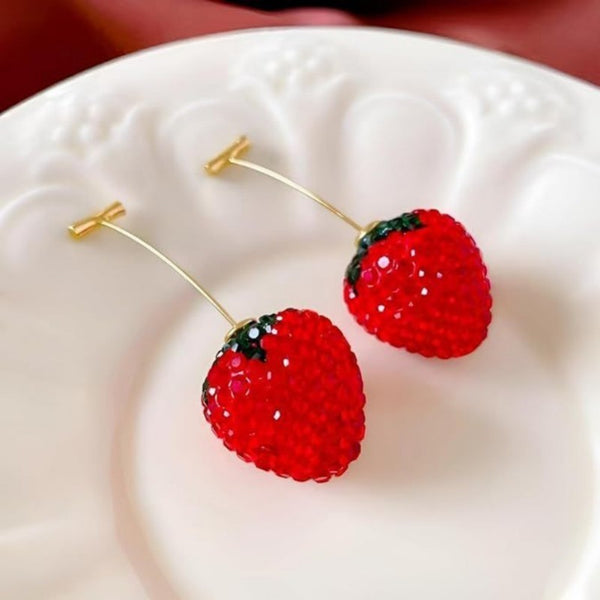 CRYSTAL STRAWBERRY WIRE DROP EARRINGS |  40E355