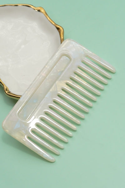 CLASSIC WIDE TOOTH ACETATE COMB | 40HC105