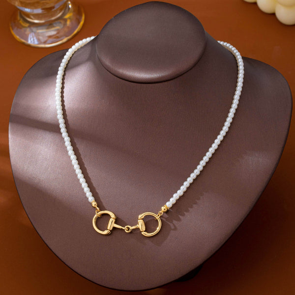 Horsebit Centerpiece Faux Pearl Strand Necklace | 80N95007