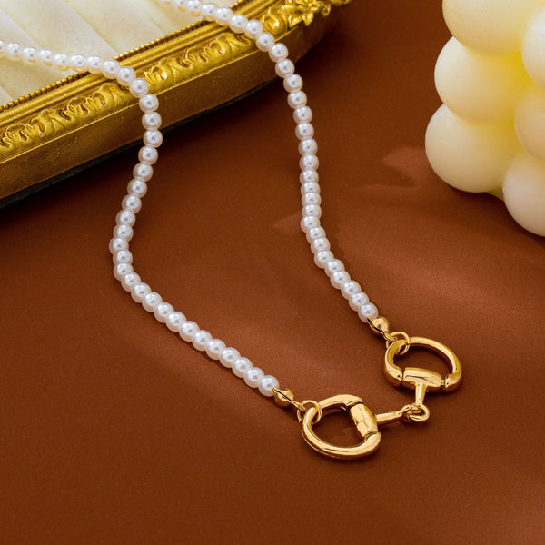 Horsebit Centerpiece Faux Pearl Strand Necklace | 80N95007