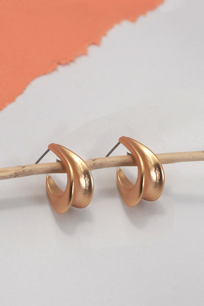 UPSCALE  MATTE GOLD OVAL HUGGIE HOOP EARRINGS | 80E6559