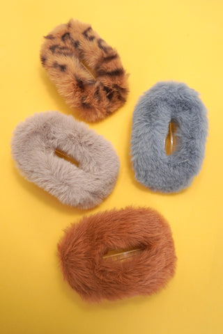 FURRY OVAL LAY DOWN FLAT HAIR CLAW CLIPS | 40H929